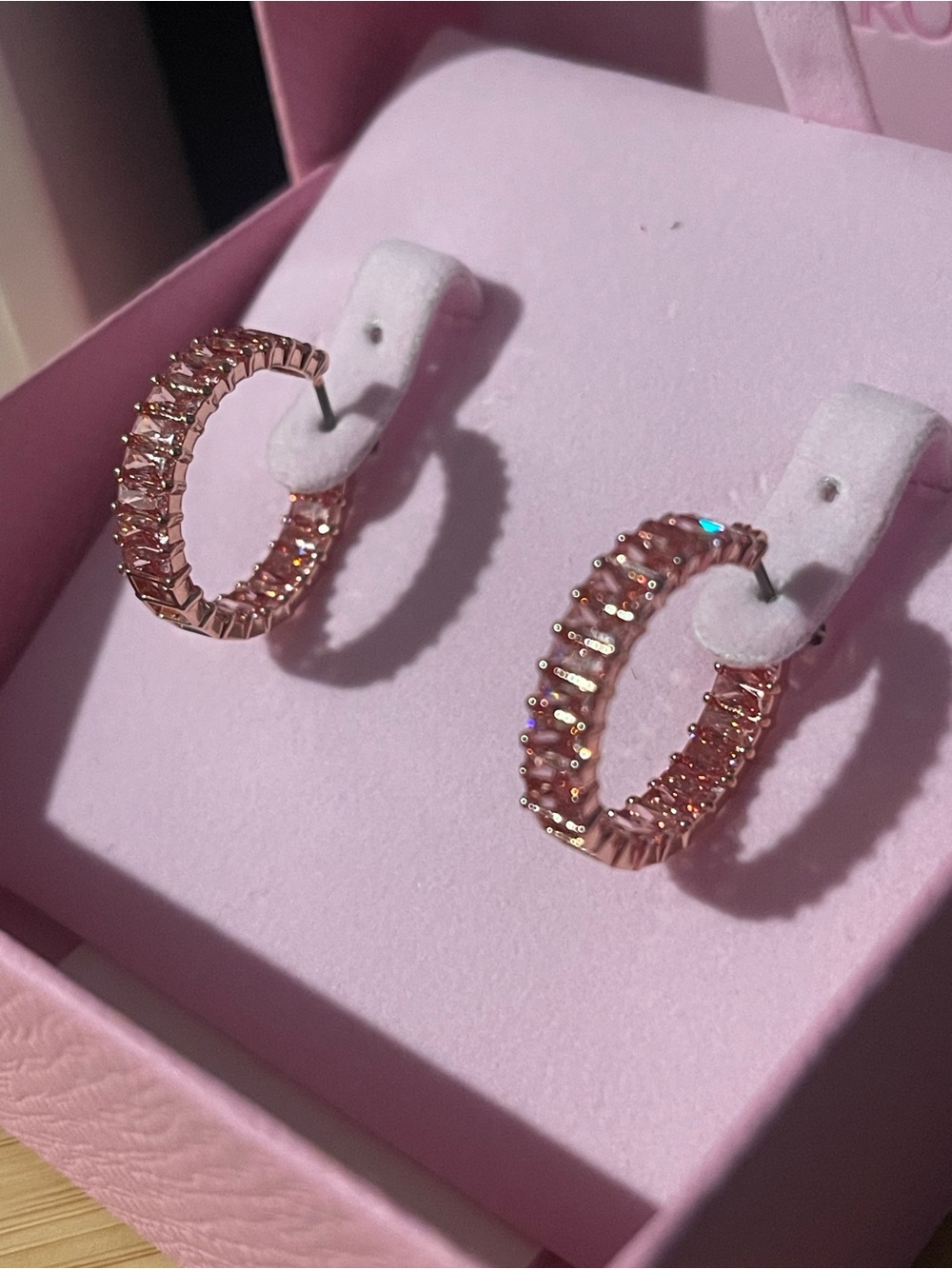 LAST ONE! SWAROVSKI Matrix hoop earrings, Pink Baguette, 18K rose gold finish - Picture 10 of 12
